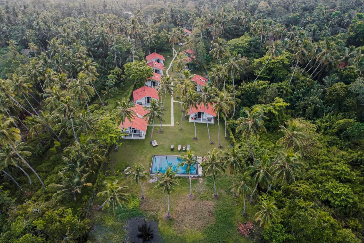Simply Peace Hotell Tangalle Exteriör bild